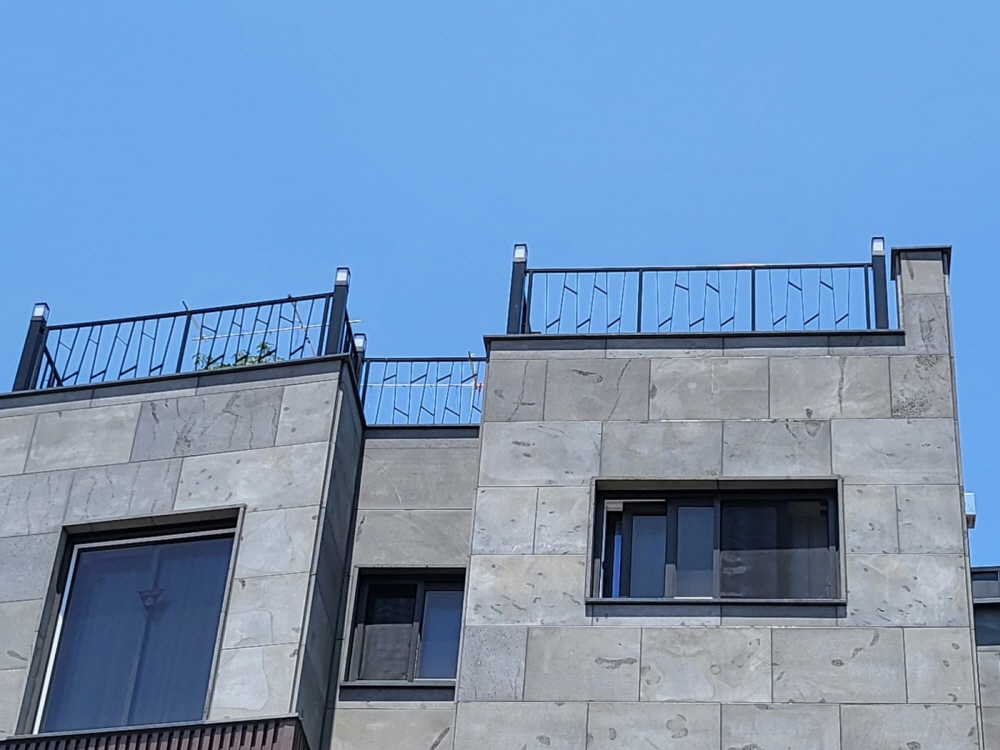 3695294320_coI3dMeC_cc3f06dc816229fa38ebe3f65081d15bf660d17b.jpg 이미지크게보기